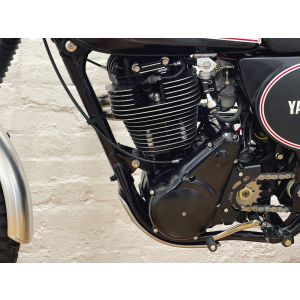 E-Starter-Kit 'XSTART' Basic Set with Battery Pack (replaces original tool box, battery is not charged by vehicle generator)